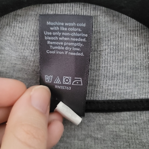Black and Gray Champion Sweatshirt XL - Picture 10 of 11